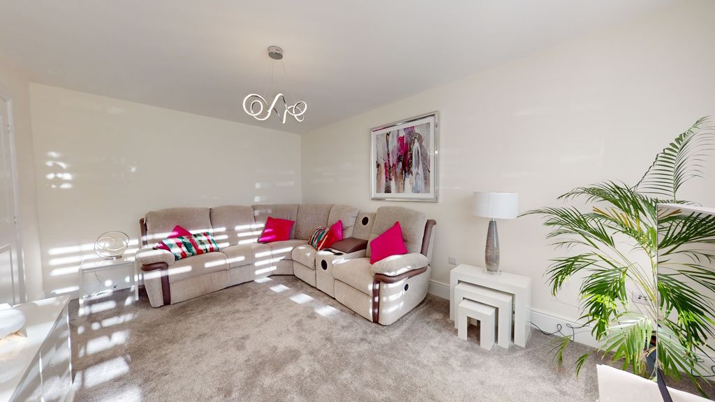 Property photo 3 of 28 3028368