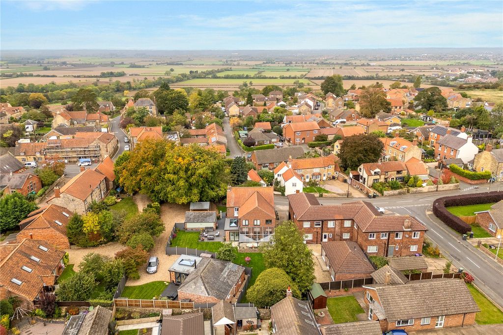 Property photo 2 of 32 Outside