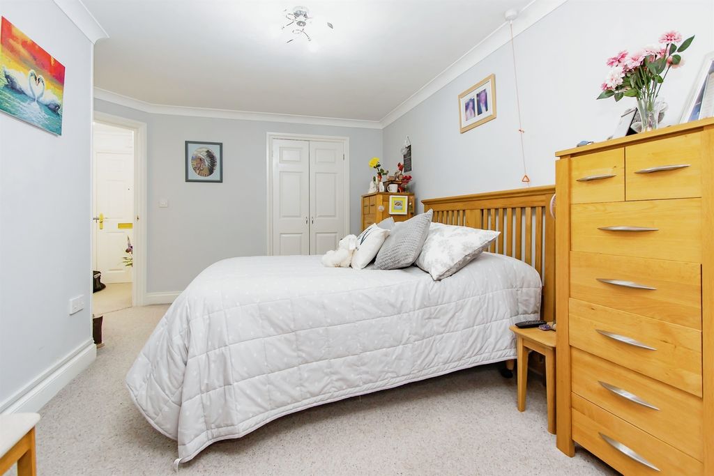 Property photo 3 of 16
