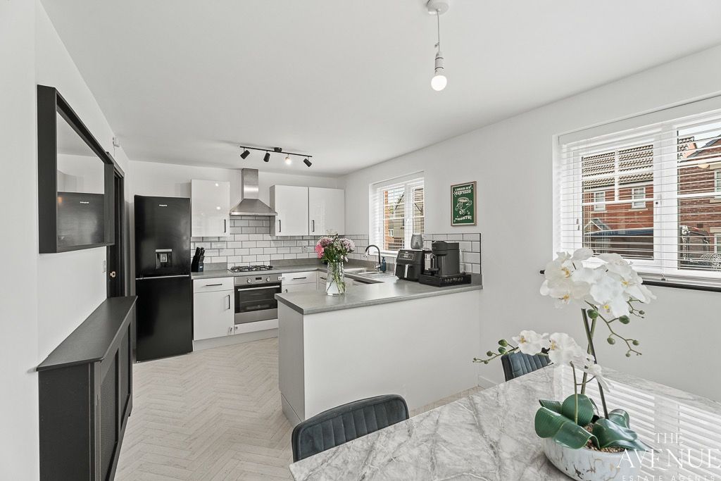 Property photo 3 of 32 5300524