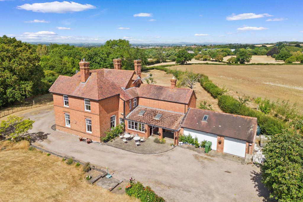 Property photo 1 of 35