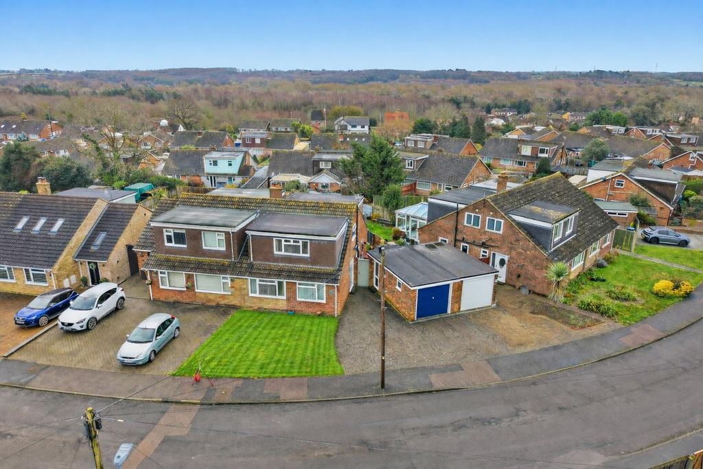 Property photo 2 of 22 Hoades (2).Png