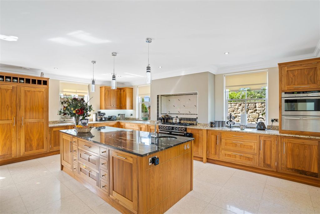 Property photo 2 of 32 Kitchen