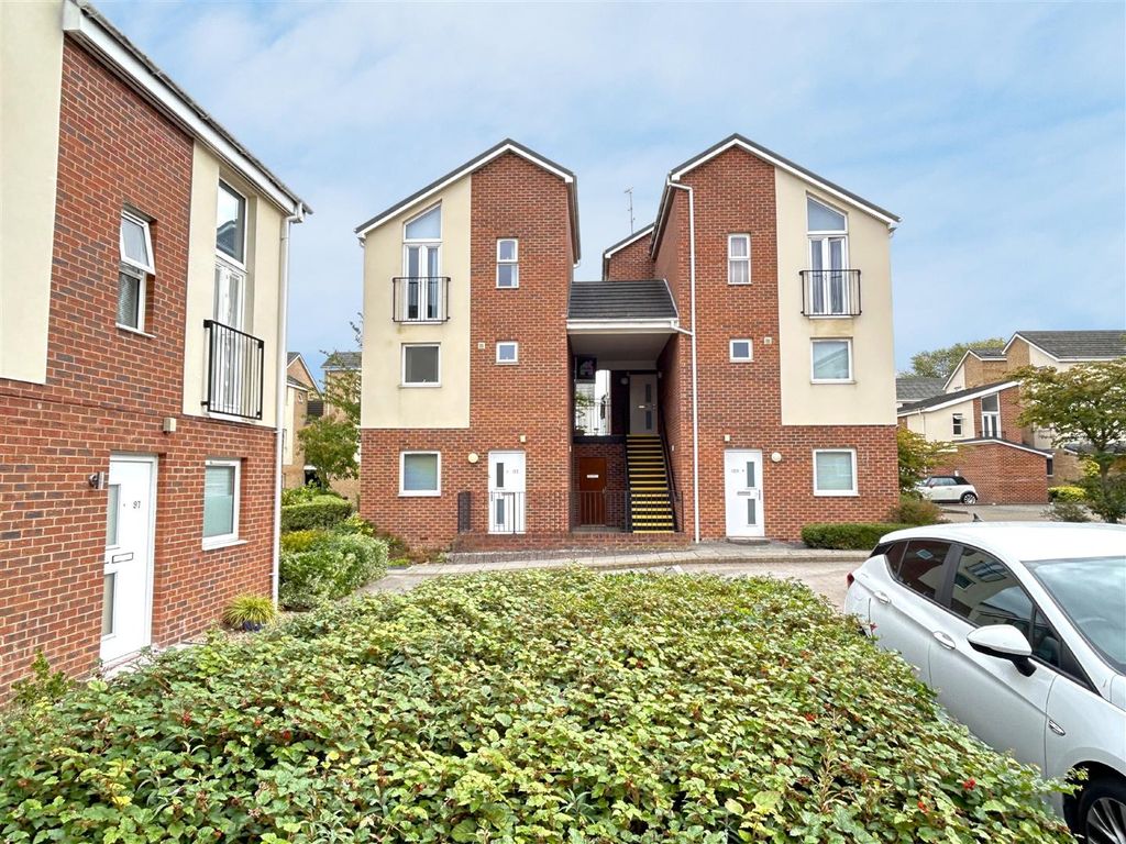 Property photo 1 of 11 Front External