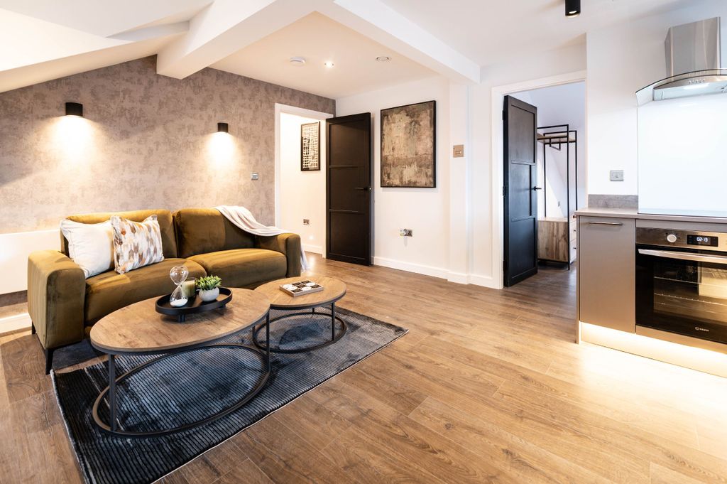 Property photo 1 of 41