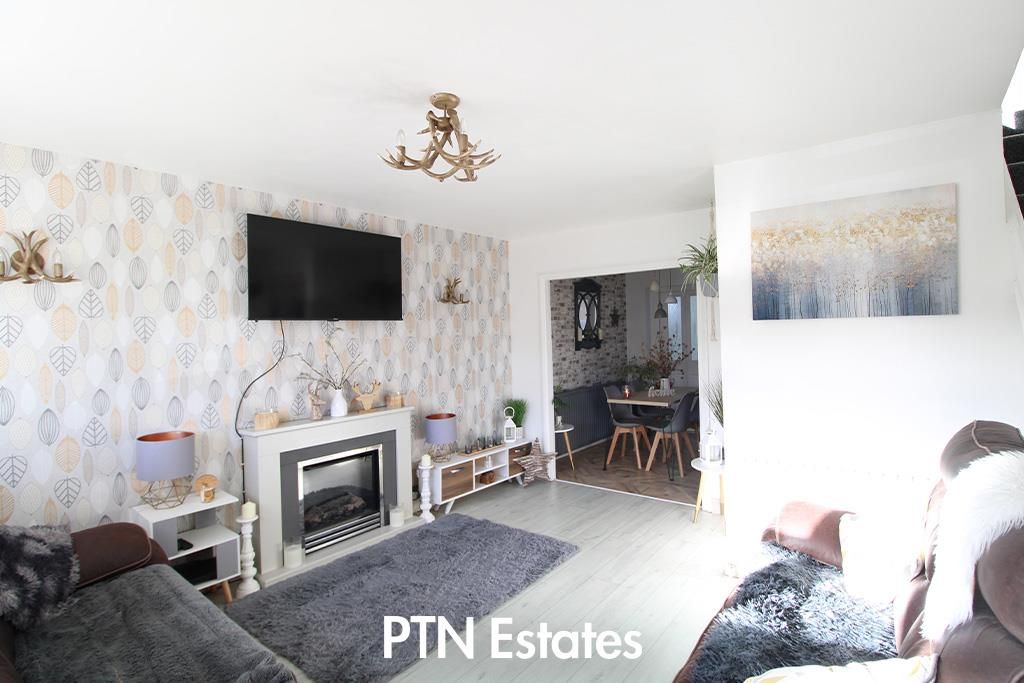 Property photo 2 of 13 Lounge.Jpg