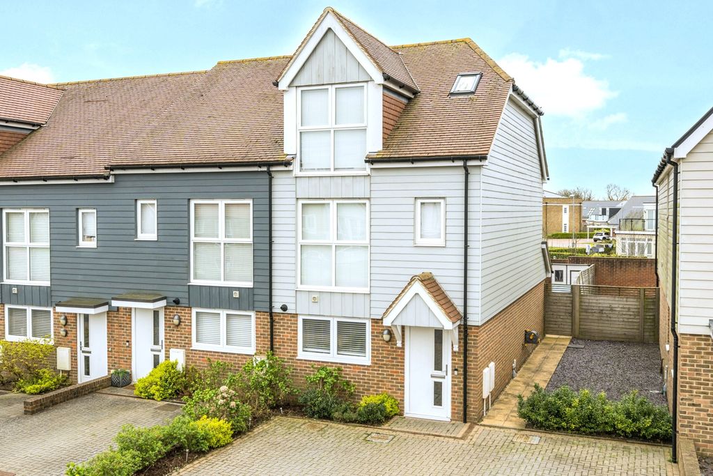 Property photo 1 of 20 Front Of Property