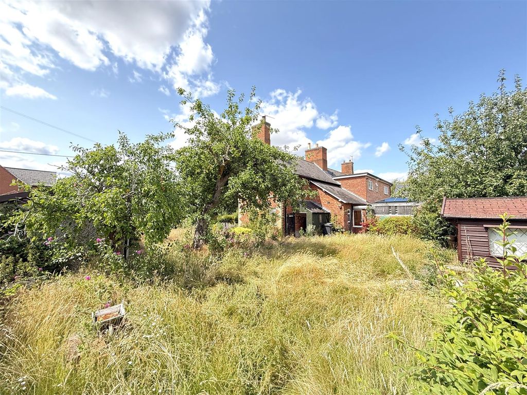 Property photo 2 of 22