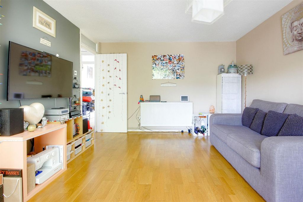 Property photo 2 of 10 Second Image