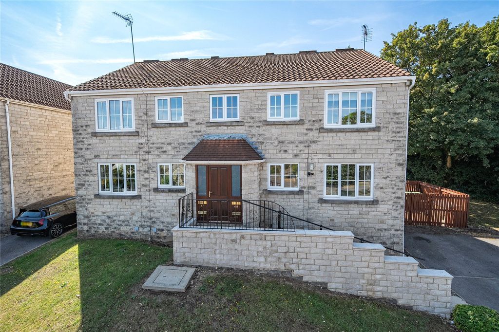 Property photo 1 of 16 Picture No. 03
