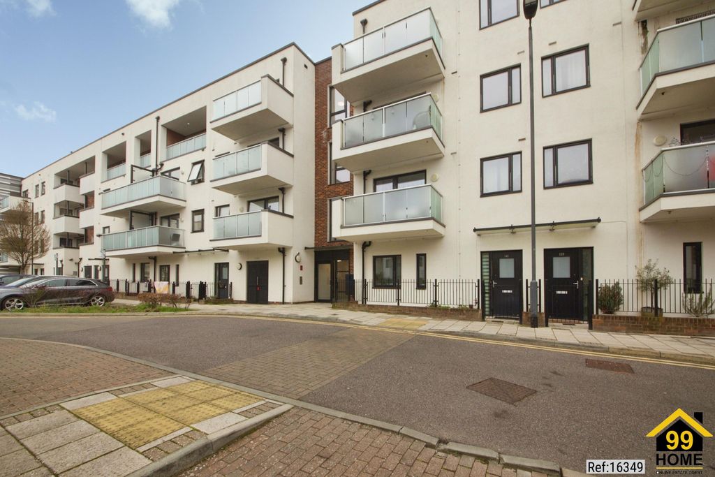 Property photo 1 of 18 Photo 0