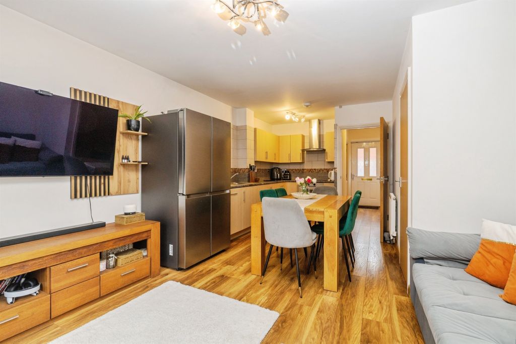 Property photo 3 of 19