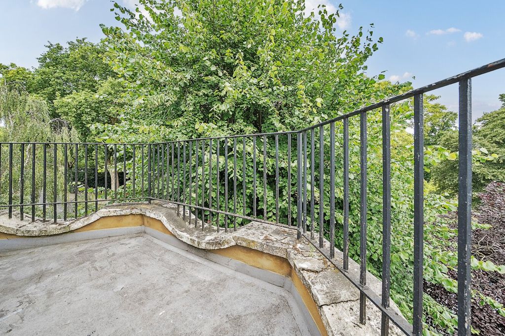Property photo 2 of 12 Picture No. 05