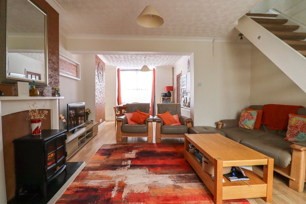 Property photo 3 of 17 5203906