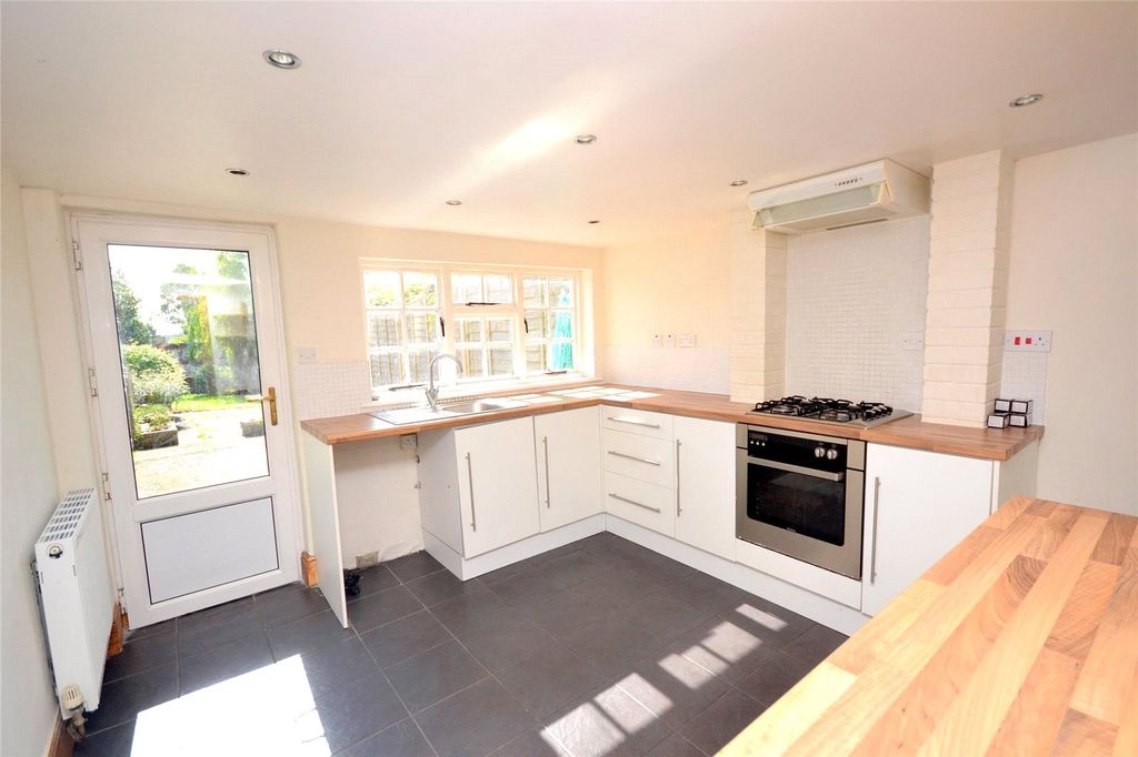 Property photo 3 of 8 Picture No. 04