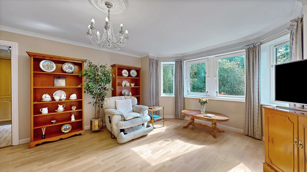 Property photo 2 of 31 23-Print-38 Addison Road Flat 2.3_23