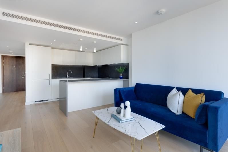 Property photo 3 of 17 The Landmark Pinnacle 1509-13.Jpg