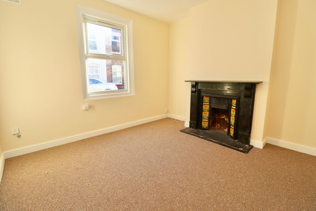 Property photo 3 of 16 Img_6376