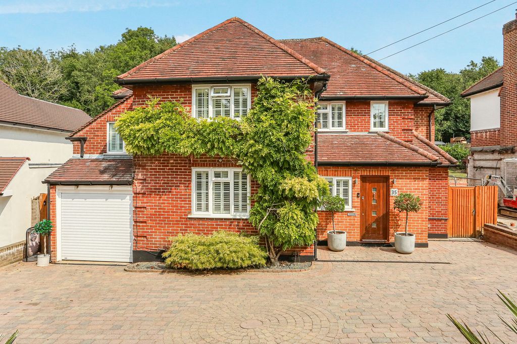Property photo 1 of 35
