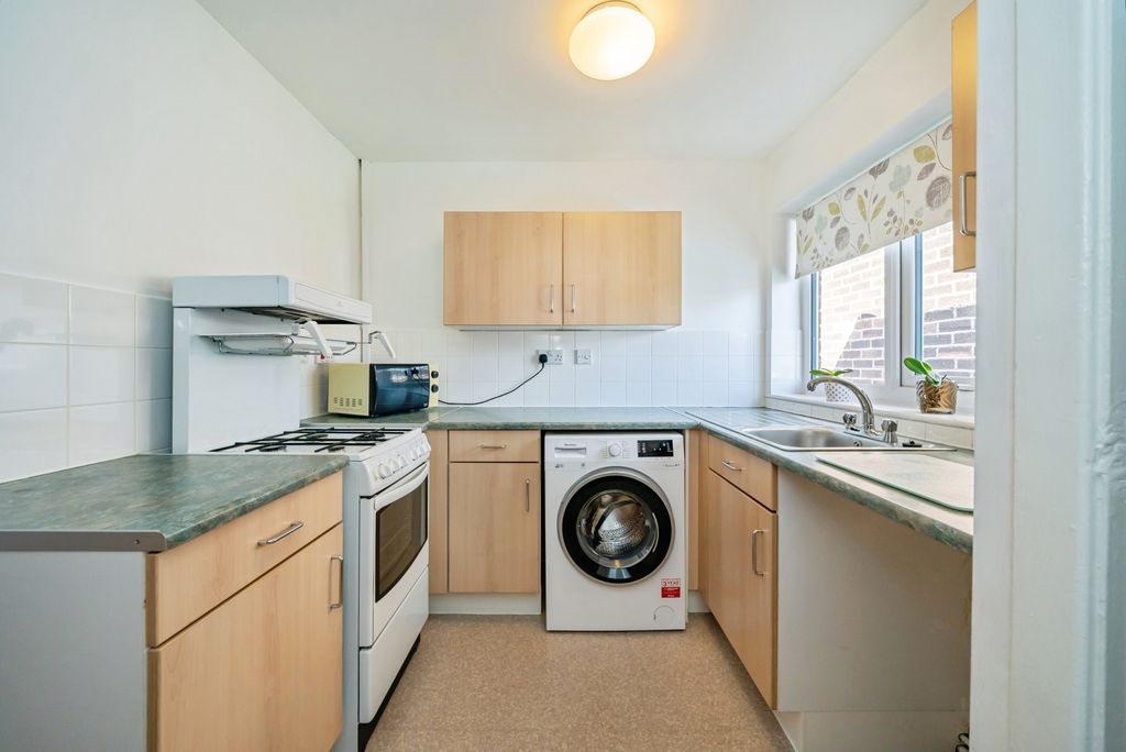 Property photo 3 of 14 Kitchen