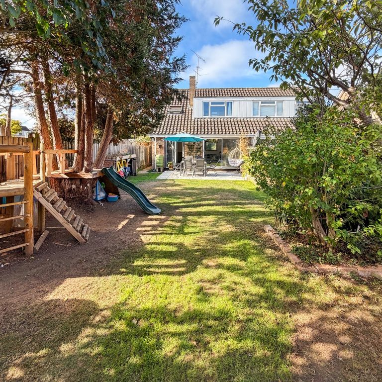 Property photo 2 of 28 5600962