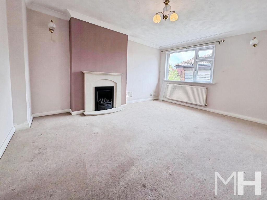 Property photo 2 of 8 Living Room