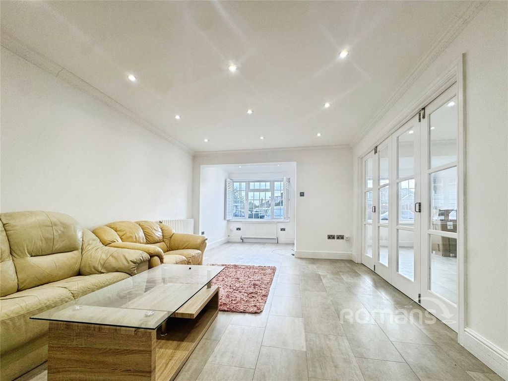 Property photo 2 of 15 Picture No. 23