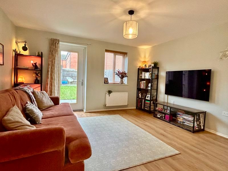 Property photo 2 of 12 Lounge Area