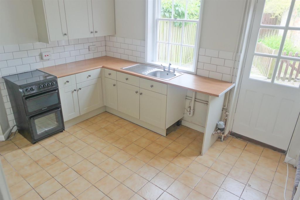 Property photo 3 of 9