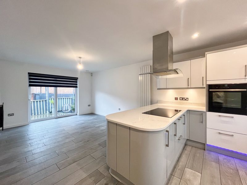 Property photo 3 of 30 Photo 26