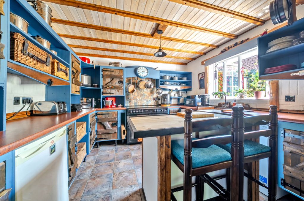 Property photo 3 of 27 1495276-5-6A58Ff2Ad67d1
