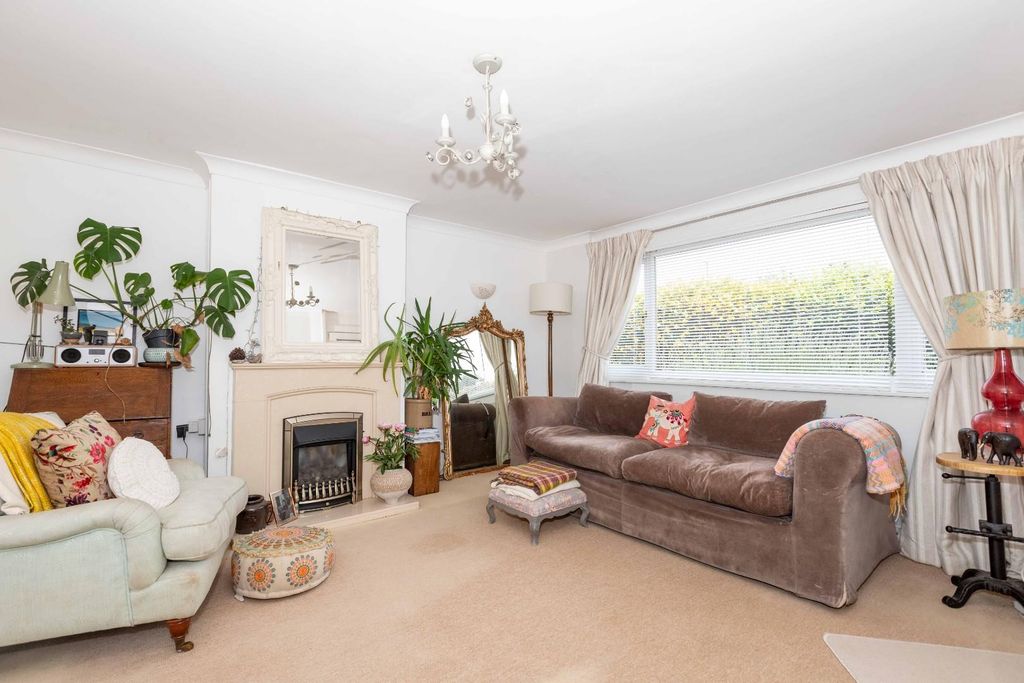 Property photo 2 of 17 Busticle-12.Jpg
