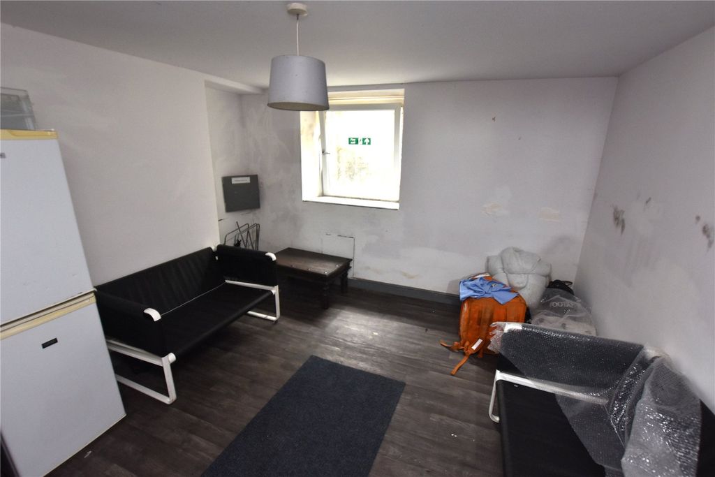 Property photo 2 of 11 Picture No. 02
