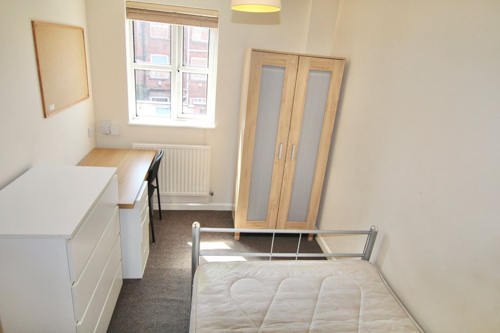 Property photo 1 of 14 Picture No. 17