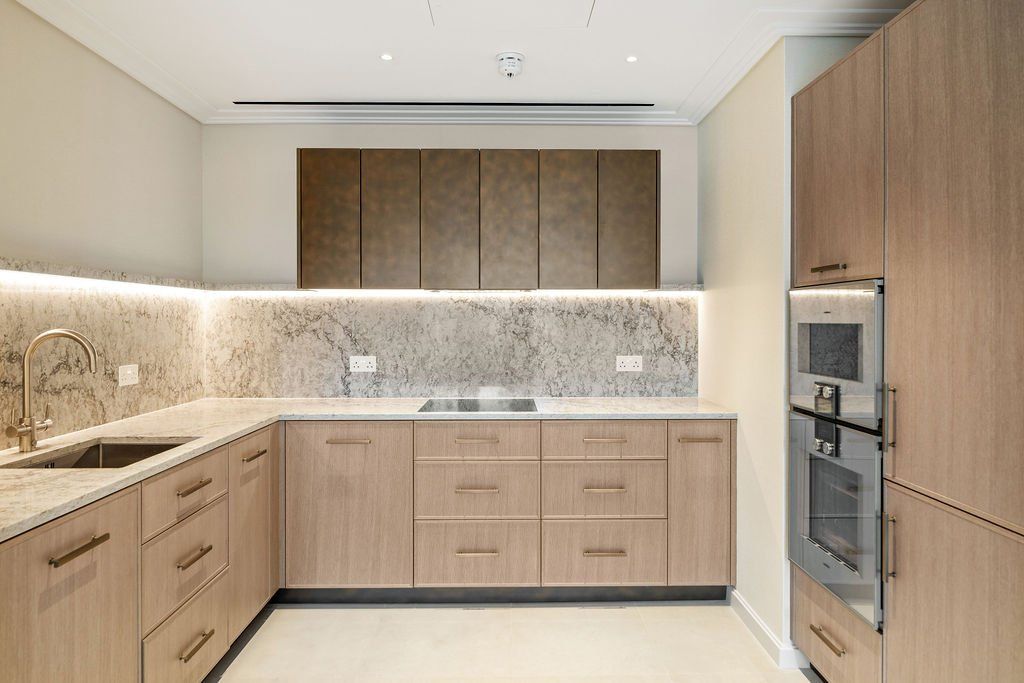 Property photo 3 of 9 Kitchen