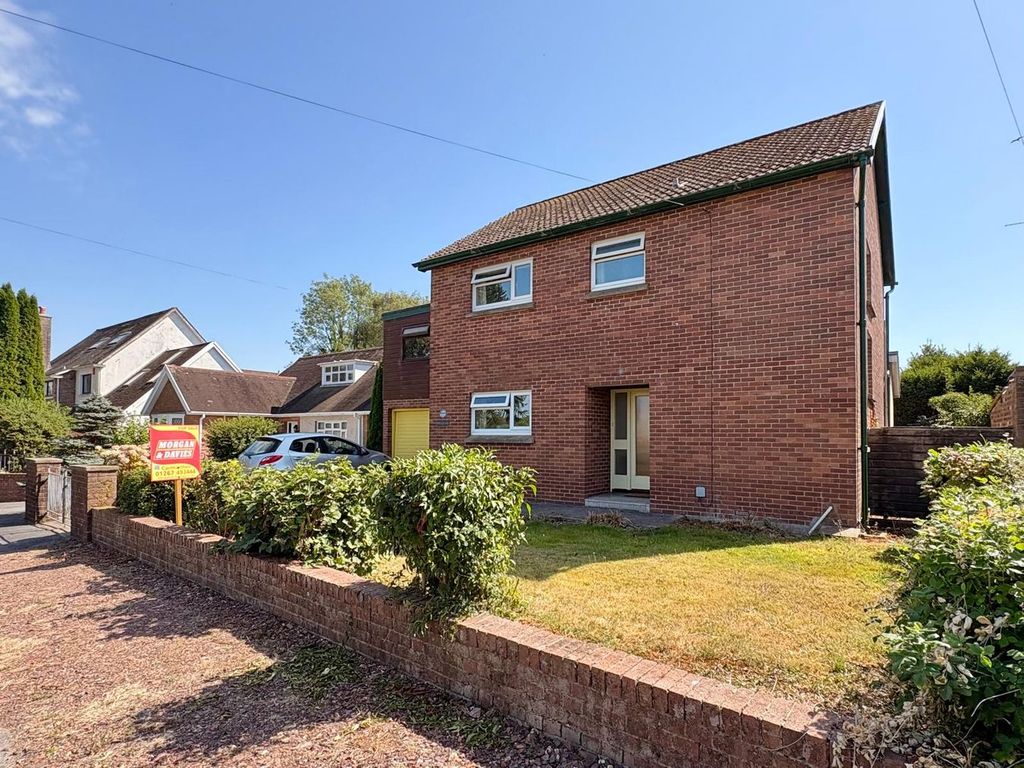 Property photo 1 of 21