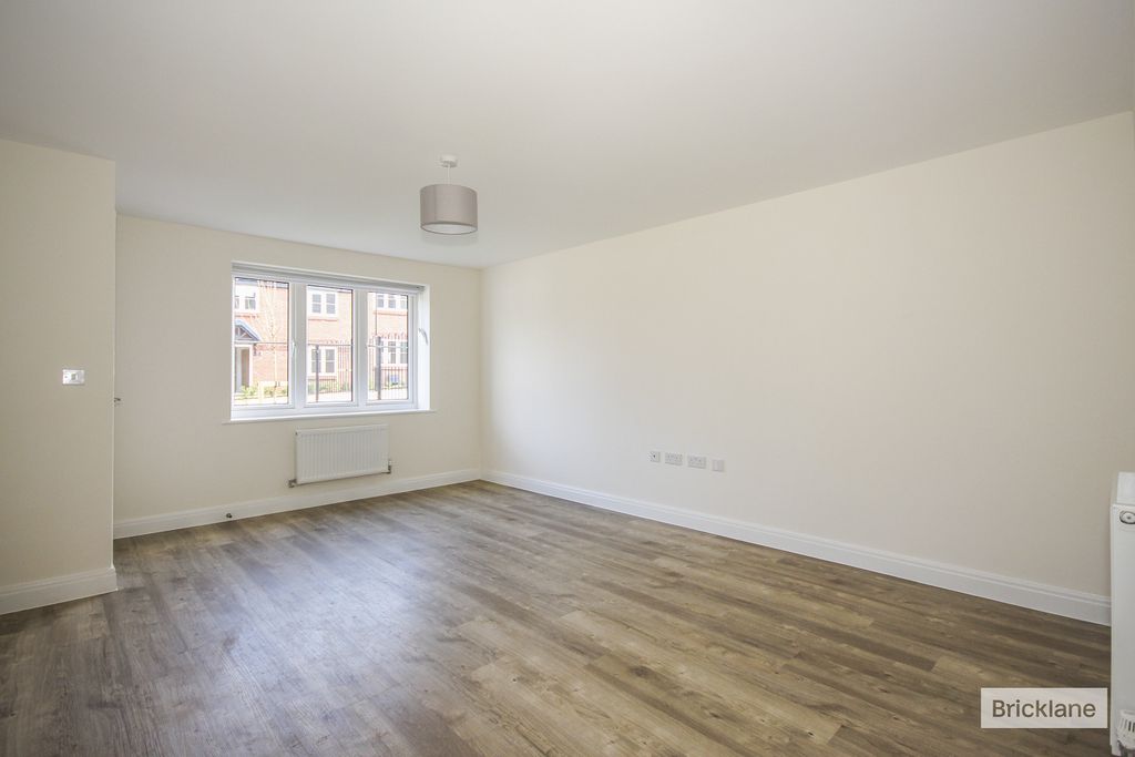 Property photo 3 of 14 Image