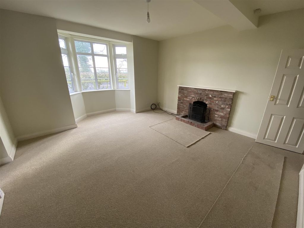 Property photo 3 of 13 Sitting Room