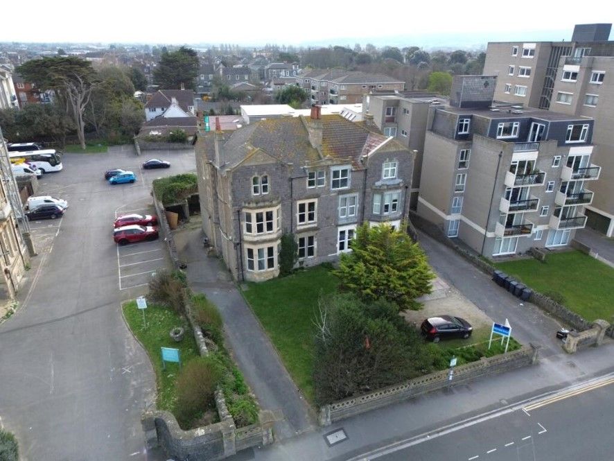 Property photo 1 of 34