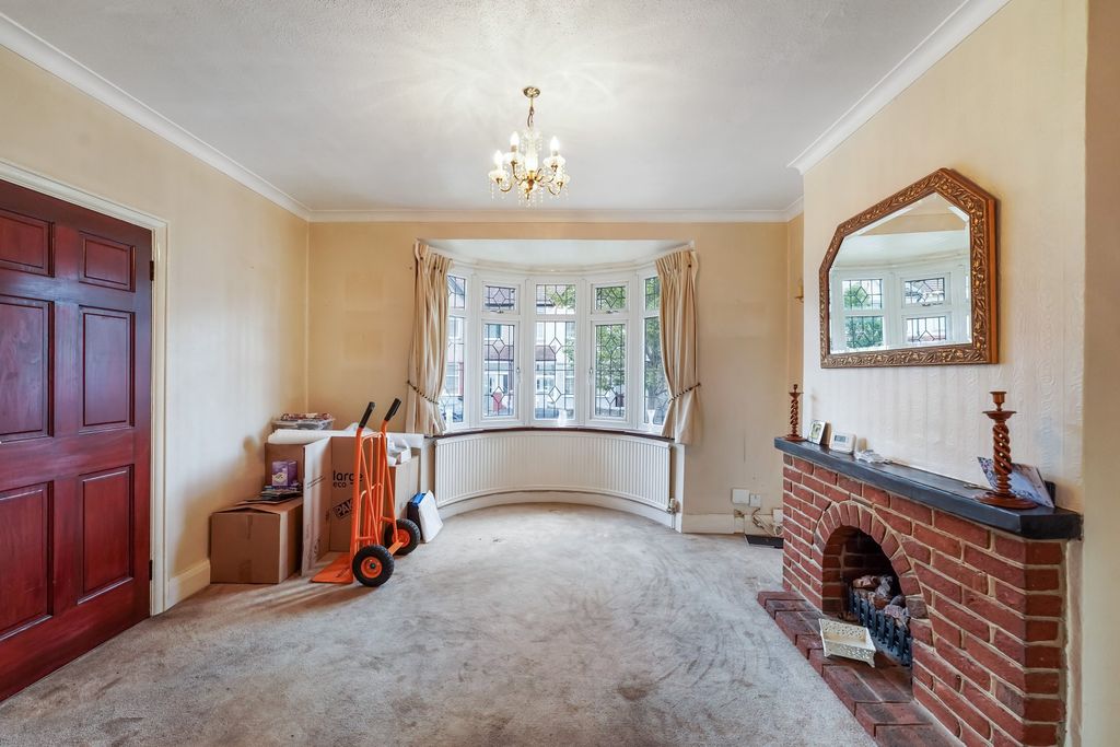 Property photo 2 of 16