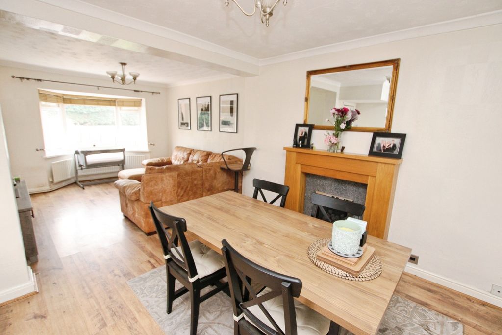 Property photo 3 of 20 4655574