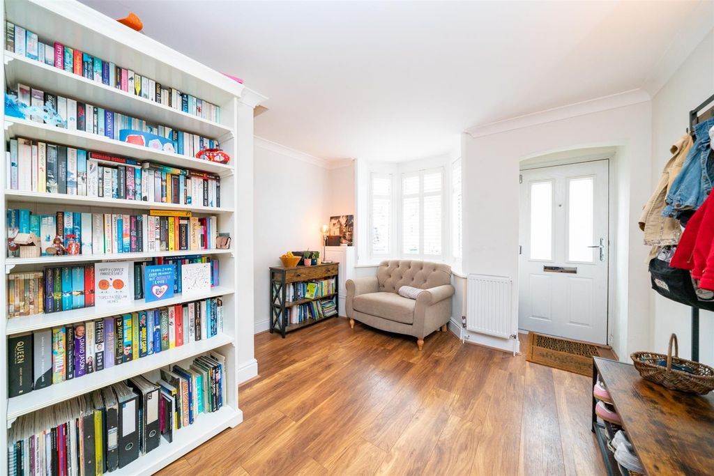 Property photo 3 of 17 21-Storey-Street-10.Jpg