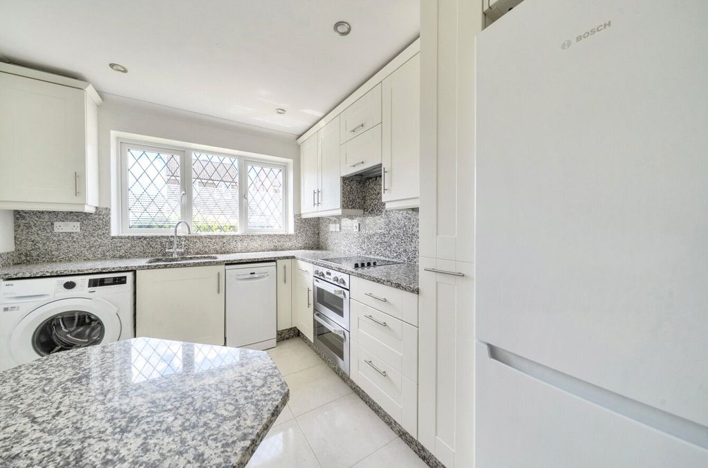 Property photo 2 of 21 1467605-5-6A281Be...