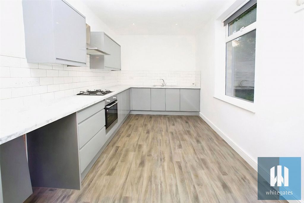 Property photo 2 of 16 Picture No. 05