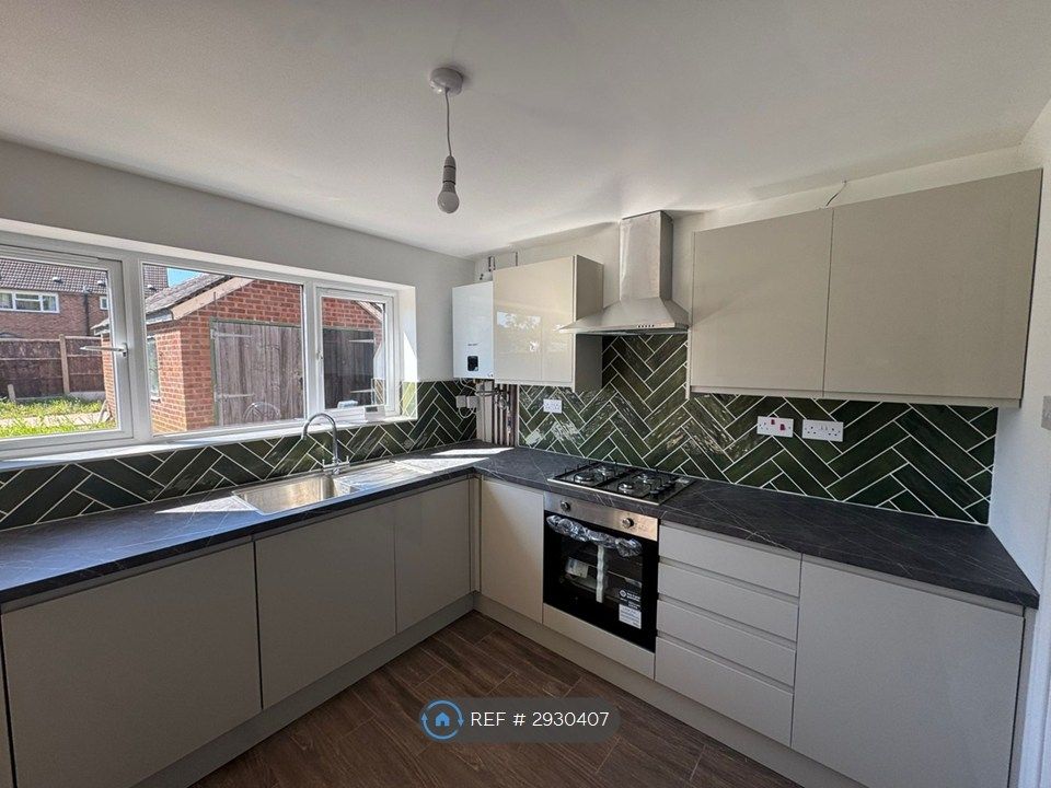 Property photo 3 of 35