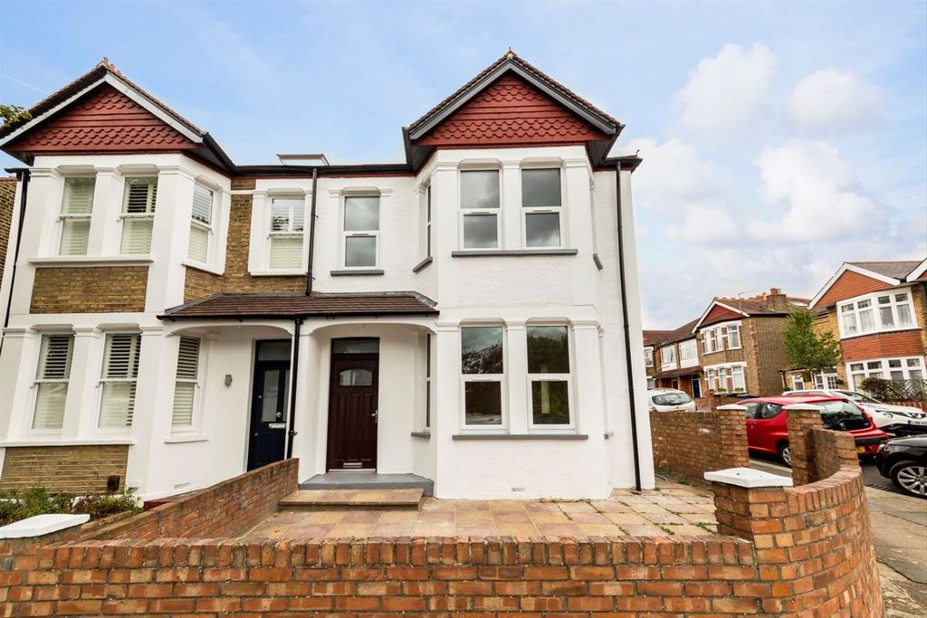 Property photo 1 of 9