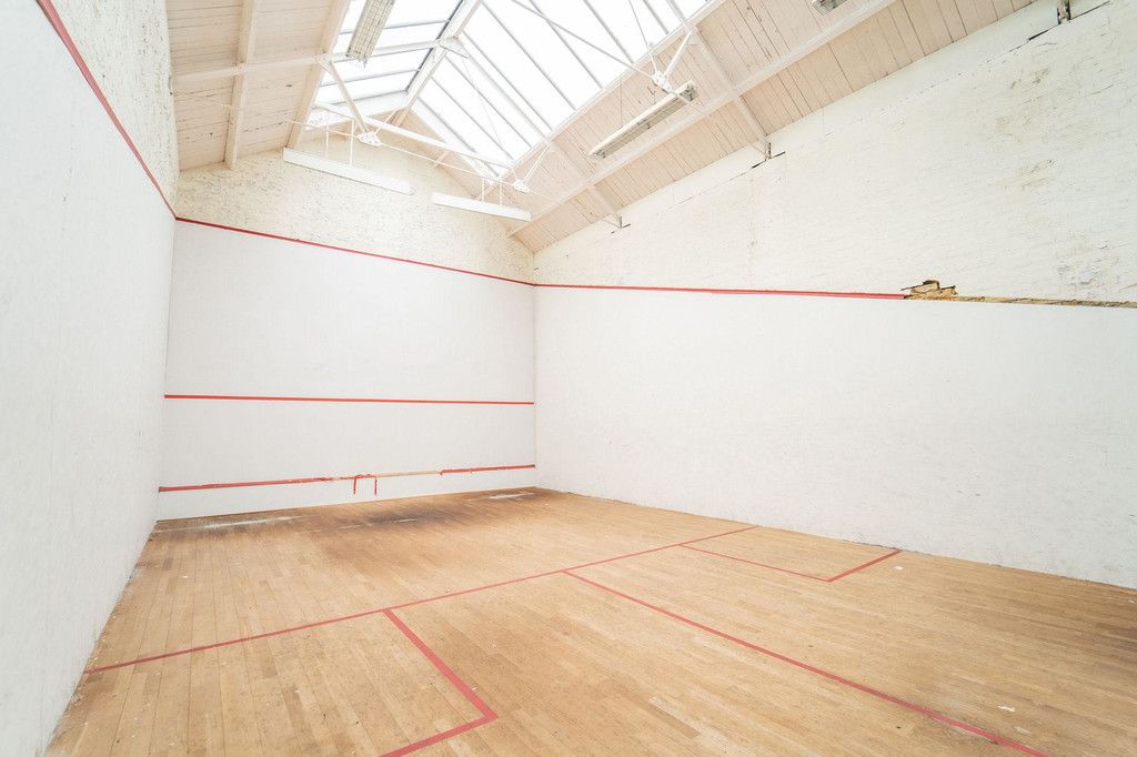 Property photo 2 of 8