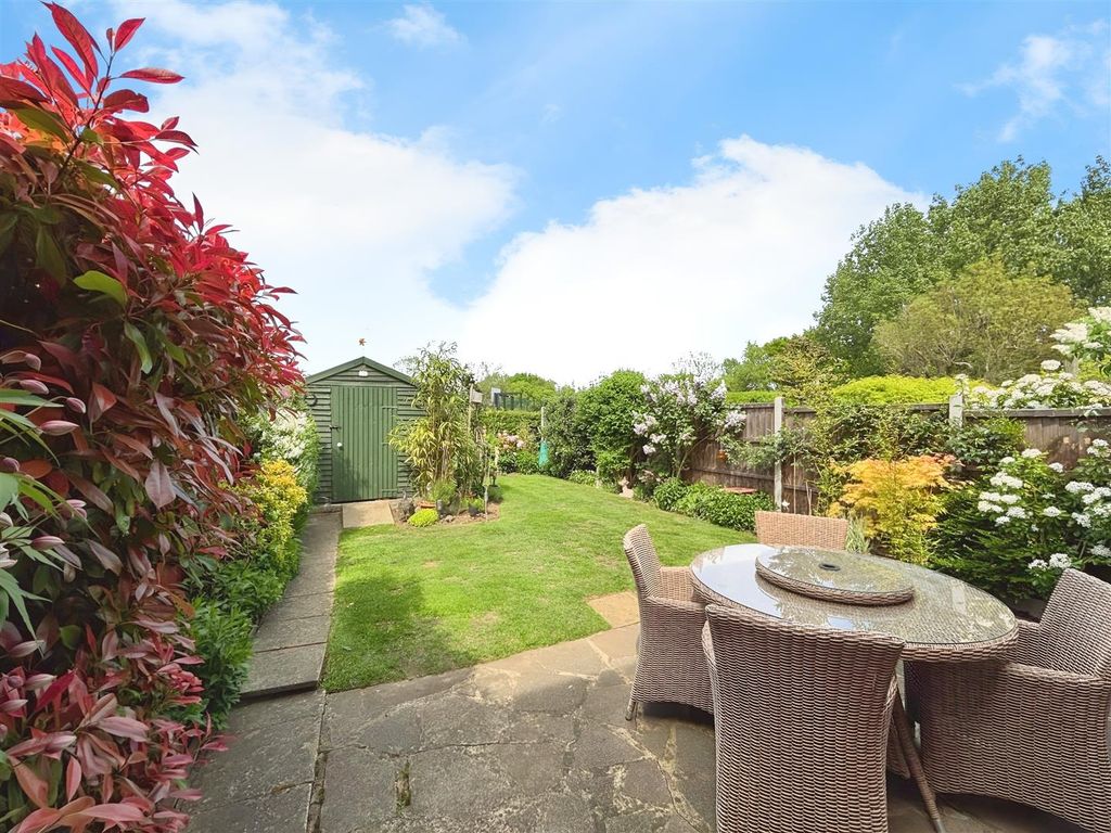 Property photo 3 of 19 522E05A3-Garden.Jpg