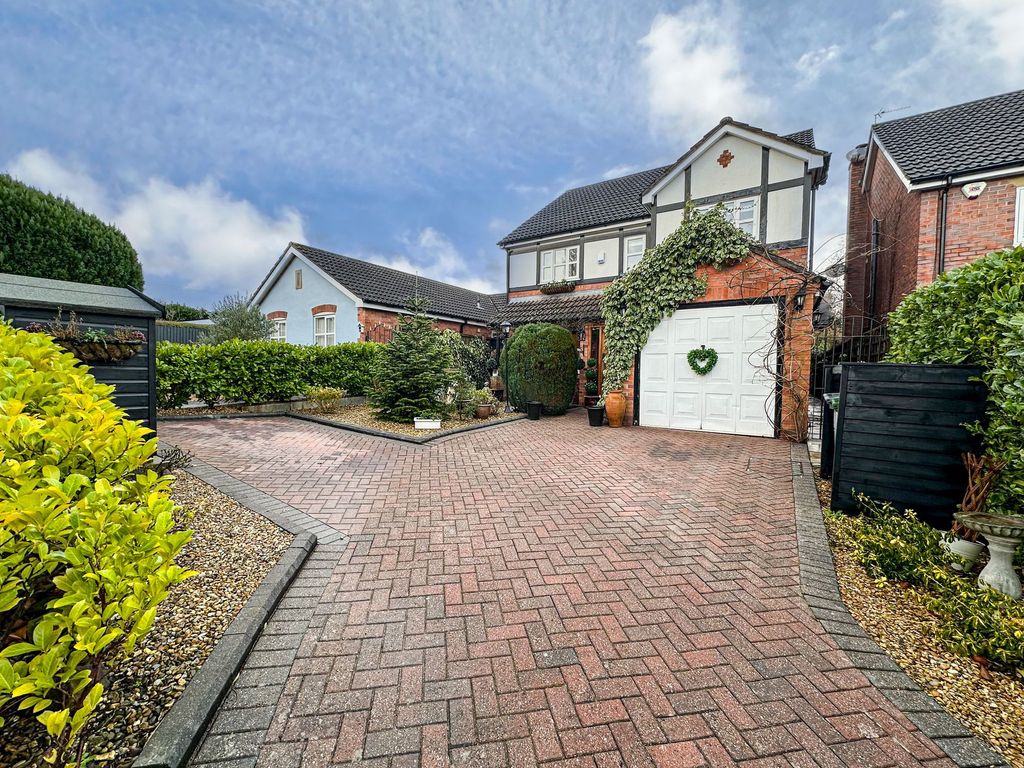 Property photo 1 of 27