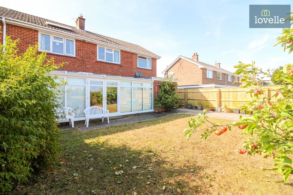 Property photo 2 of 27